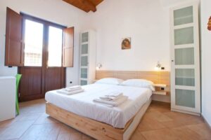 Camera matrimoniale con bagno Vico Forno 11 a Nocera Terinese